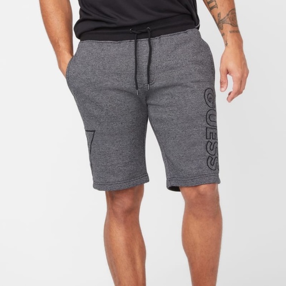 New GUESS Mens Short SZ M - Picture 1 of 1